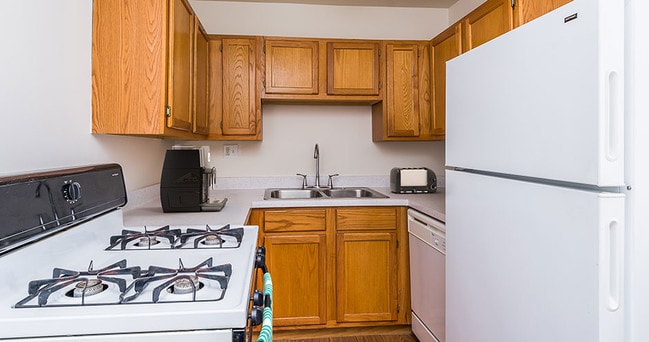 Photo - The Grove at Schaumburg Apartments