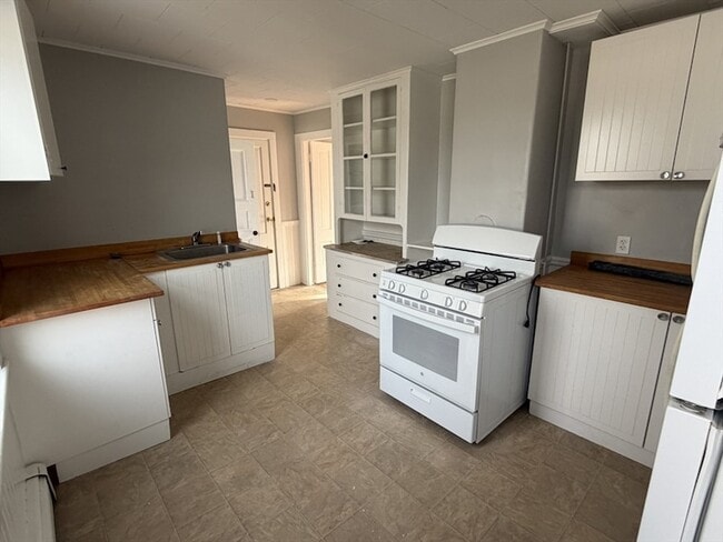 Building Photo - 1 Hamilton St Unit 2