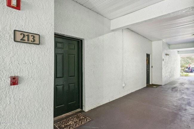 Building Photo - 785 Oakleaf Plantation Pkwy Unit 213