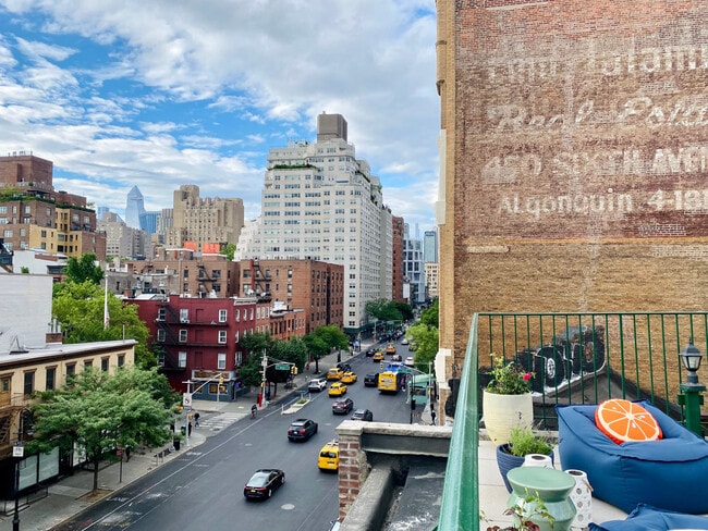 Photo - 444 6th Ave Unit ID1019298P