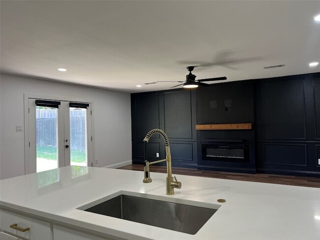 Photo - 1809 Pilot Way