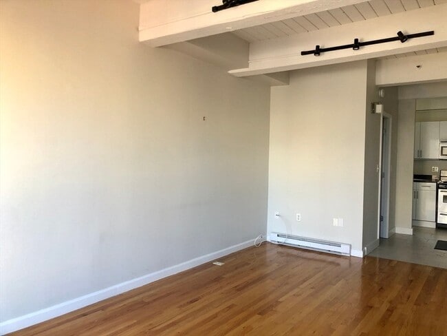 Photo - 12 Stoneholm St Unit 616