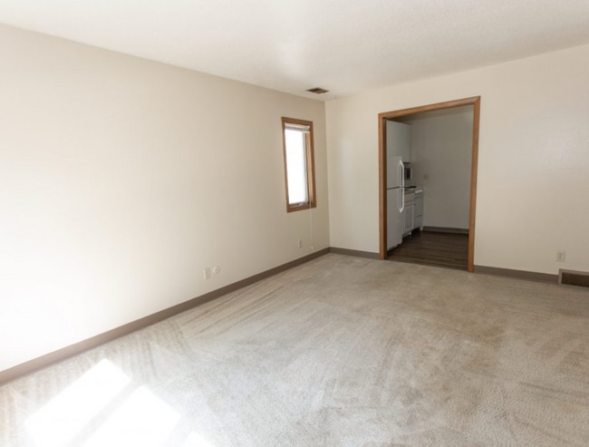 Photo - Parkway Apartments