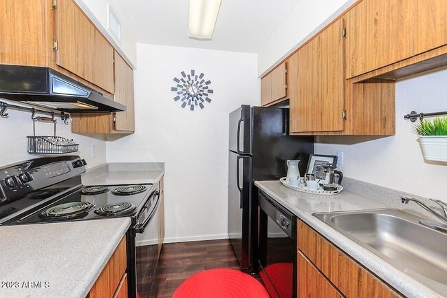 Photo - 1522 E Southern Ave Unit 2