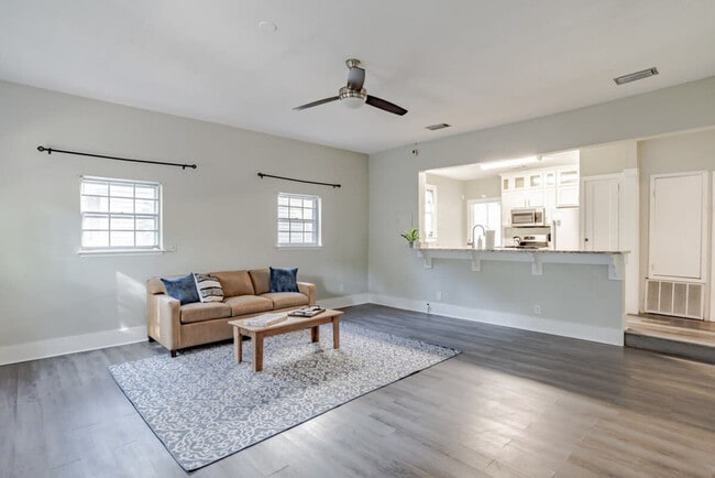 Photo - 402 Michigan Ave Unit ID1043648P