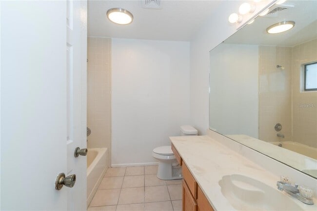 Photo - 660 Holbrook Cir