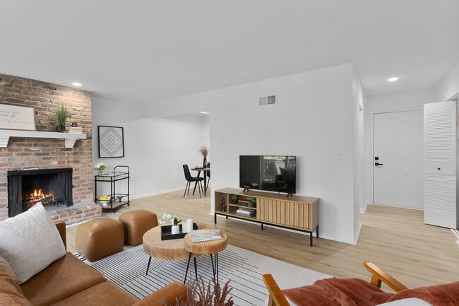 Bright Entertainment Hub - Kings Cove Apartments