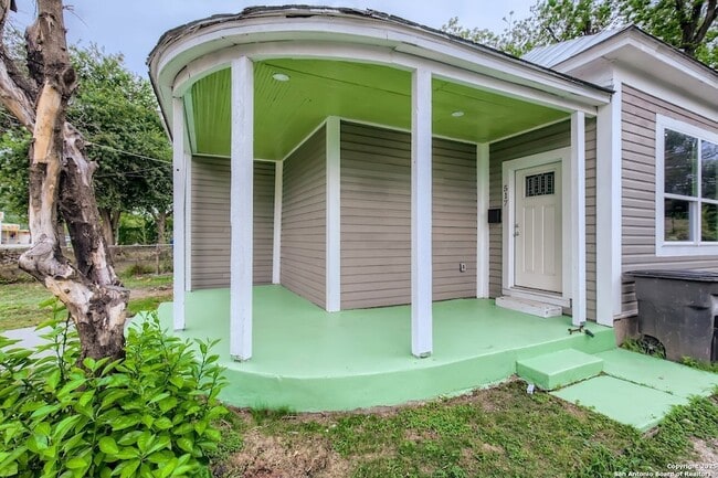 Photo - 517 Hicks Ave