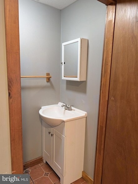 Photo - 1739-1739 E Grand Ave