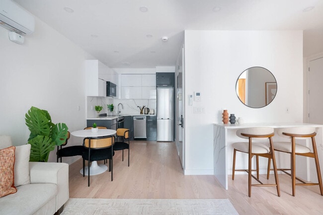 Photo - 347 E 78th St Unit SI ID1530420P
