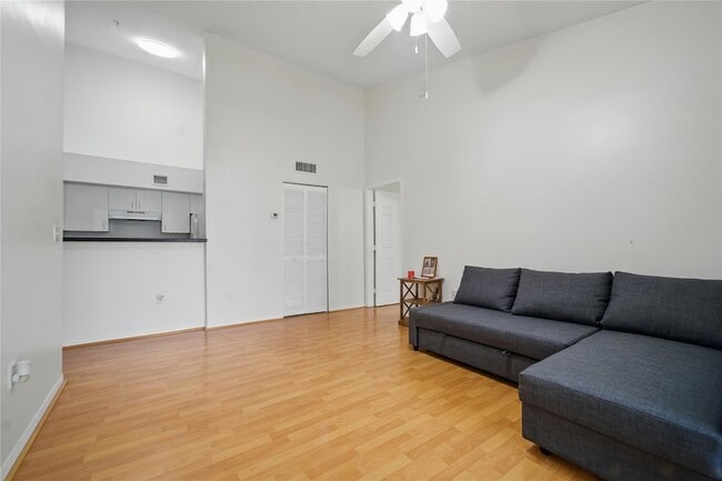 Photo - 11133 SW 8th St Unit 3069