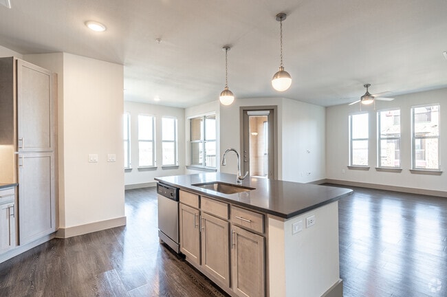 2BR, 2BA - 1,440SF - Tower Bay Lofts
