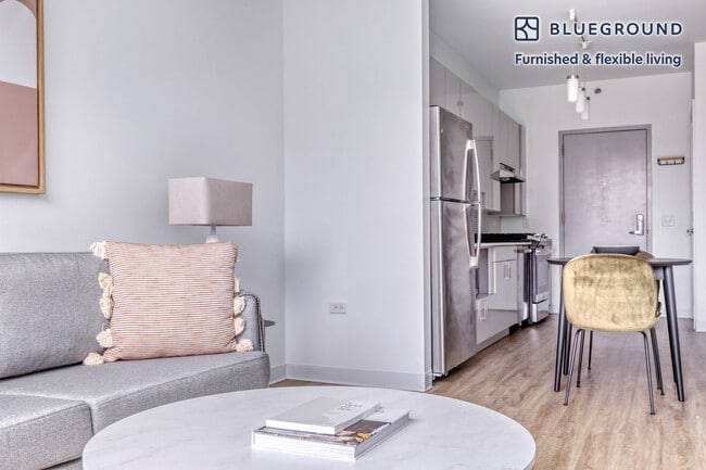 Photo - 808 W Van Buren St Unit SI FL6-ID532