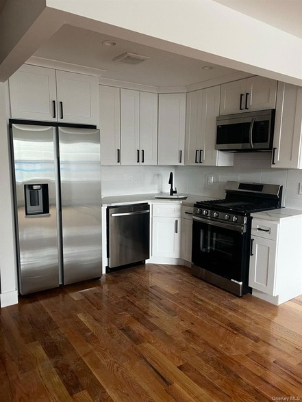 Building Photo - 628 Beach St Unit 1