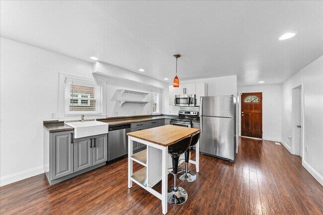 Photo - 106 S Walnut St