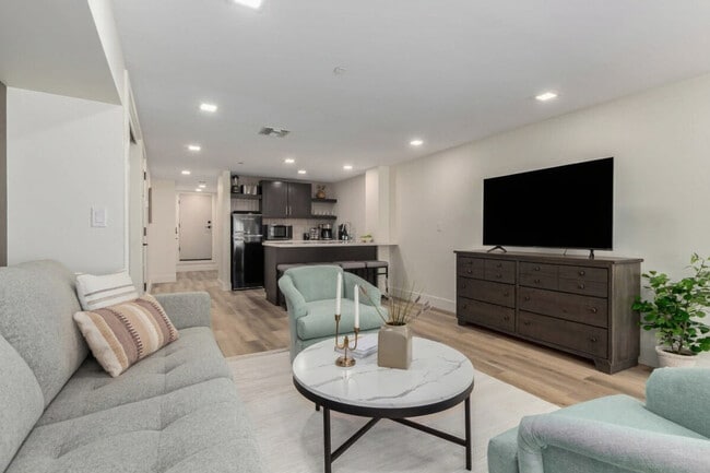 Building Photo - 4238 N Craftsman Ct Unit SI FL2-ID1558691P