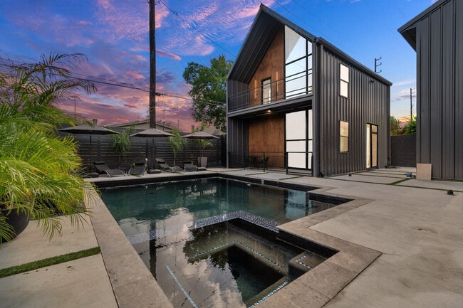 Photo - 2683 Blodgett St Unit ID1047950P