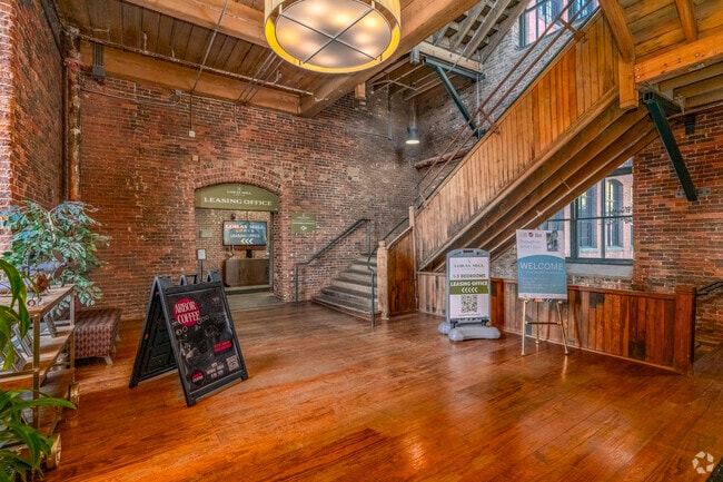 Building Entrance Landing - Loray Mill Lofts