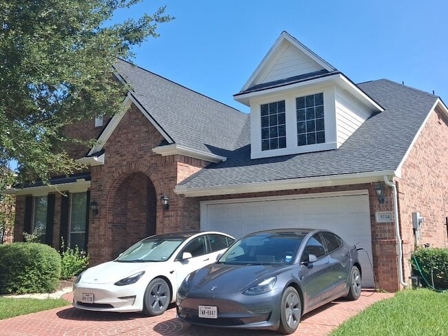 Building Photo - 5114 Mornington Dr