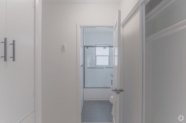 1BR, 1BA - 740 SF - Regina Marie Apartments