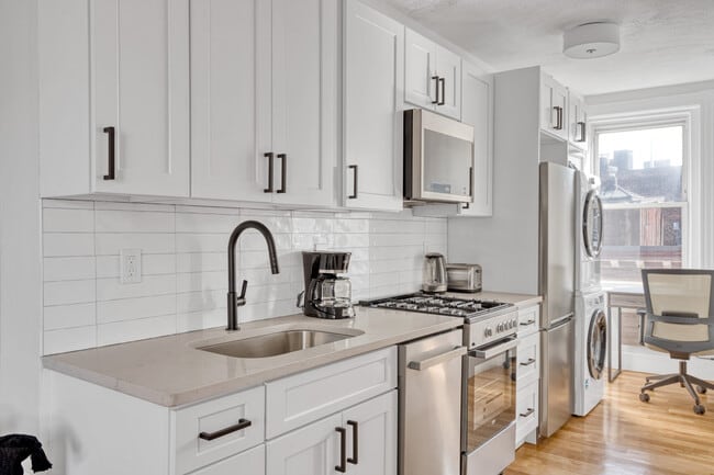 Photo - 152 Salem St Unit FL1-ID1257