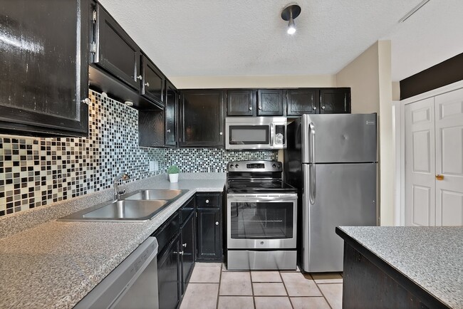 Photo - 2428 Forest Brook Ln Unit 1211