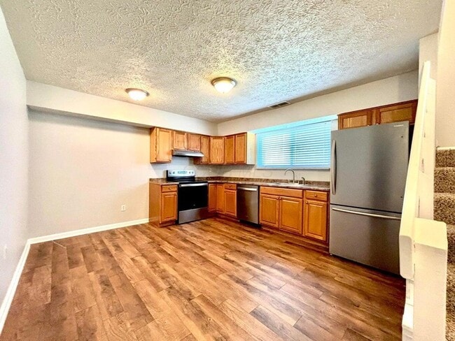 Building Photo - 4927 Godown Rd