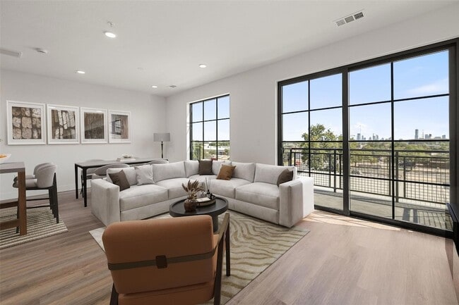 Building Photo - 4315 S Congress Ave Unit 428