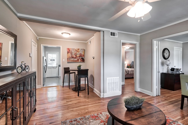 Photo - Georgian Woods