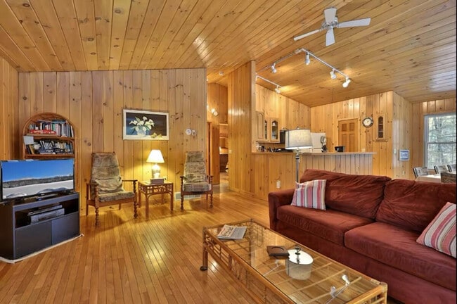 Photo - 4155 Lake Shore Dr Unit ID1376008P