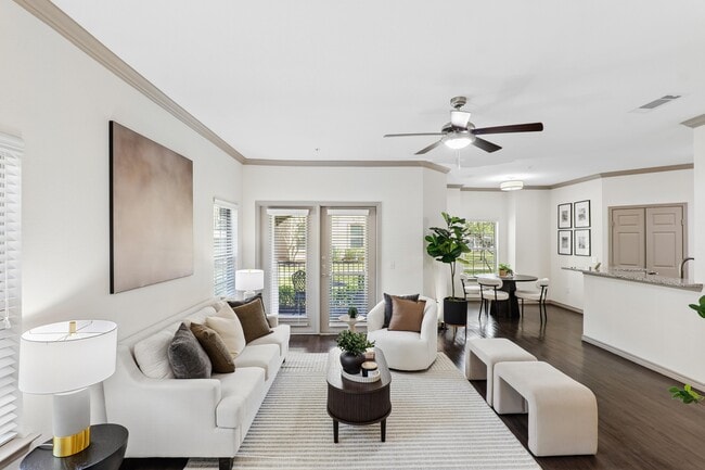 Building Photo - Capri Villas at the Lake