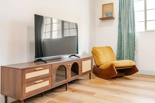 Photo - 1384 Ridge Ave Unit ID1314956P