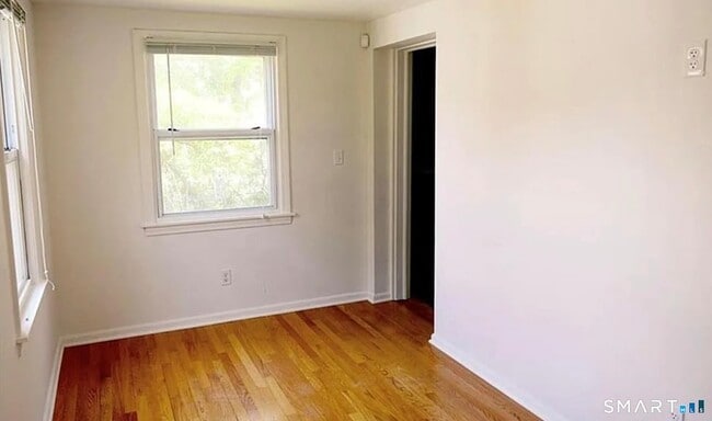 Photo - 122 Oberlin Rd