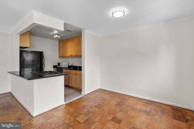 Photo - 4570 MacArthur Blvd NW Unit 107