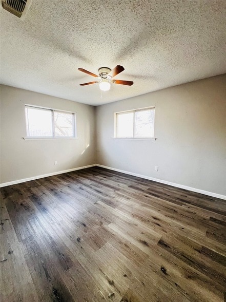 Photo - 215 Birdwell Rd