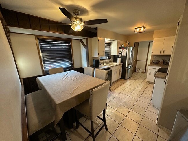 Photo - 5270 S 26th St