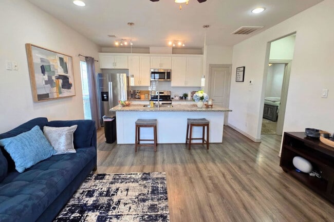 Photo - 2704 Sam Wilson St Unit SI ID1391353P