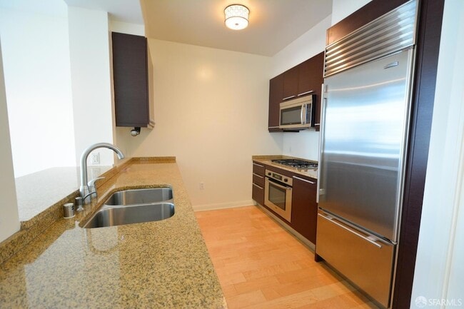 Photo - 425 1st St Unit 807