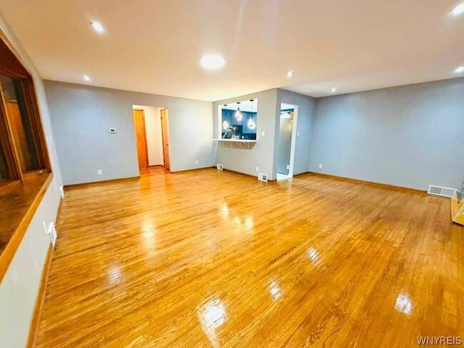 Photo - 2791 N Forest Rd