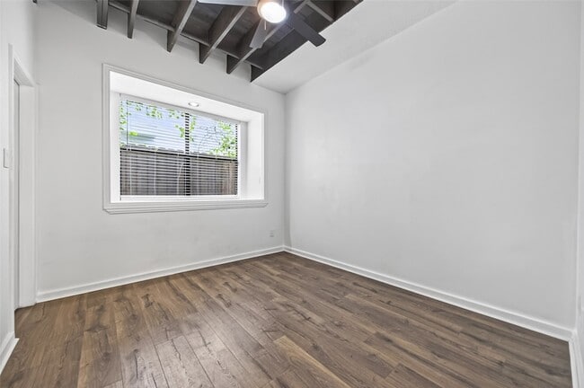 Photo - 708 W Clay St