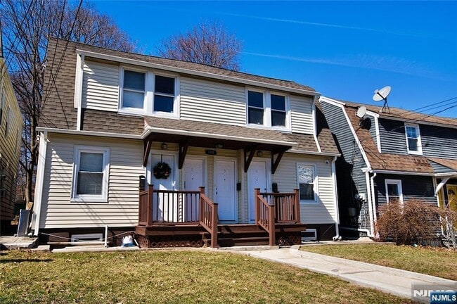 Photo - 116 Maple Ave Unit 4