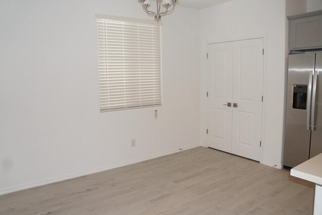 Photo - 3809 N 100th Dr