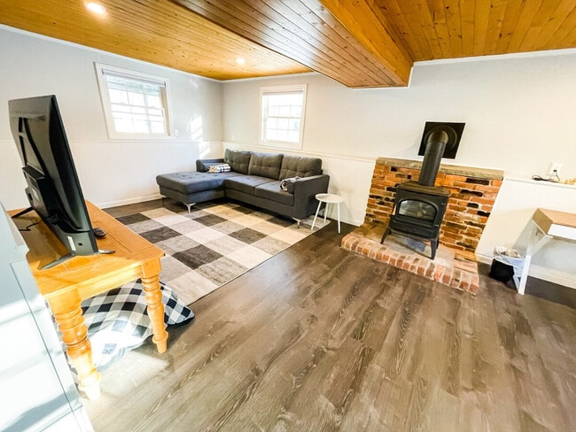 Building Photo - 57 Curt Blvd Unit ID1302137P