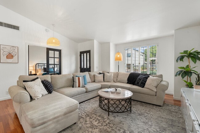 Photo - 6415 E Beverly Ln Unit ID1309642P