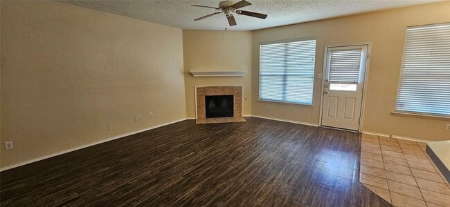 Photo - 2820 Deer Ridge Dr