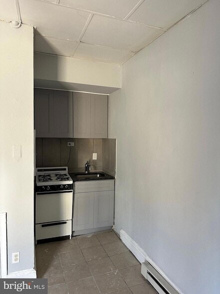 Photo - 1521-1500 Wakeling St