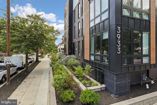 Photo - 3933 14th St NW Unit 2