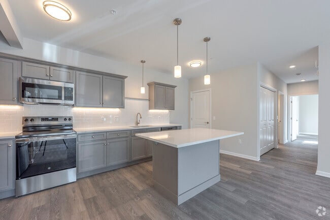 MapleCroft - 2 BD 2 BA - Ground Level - Maplecroft Village