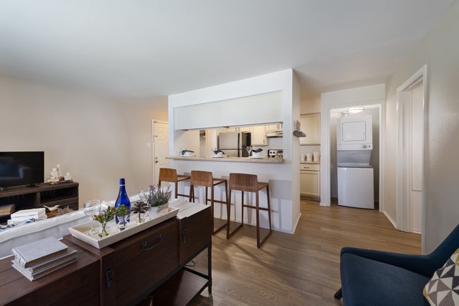 Photo - Potomac Vista Apartments