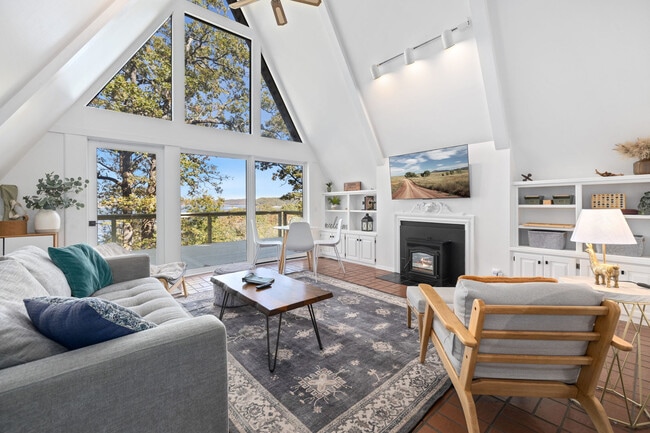 Building Photo - 11704 Dogwood Dr Unit ID1221916P